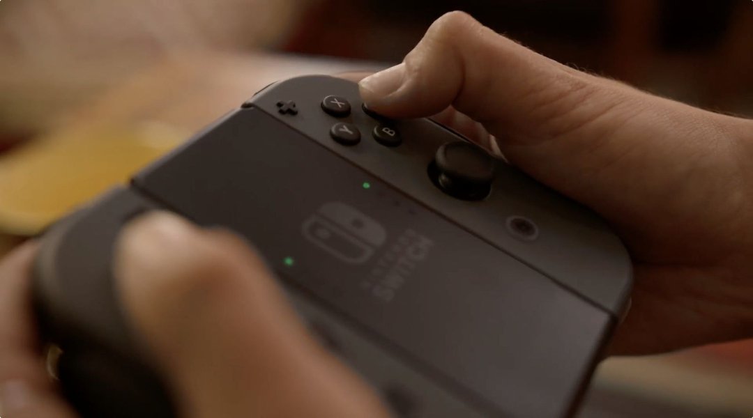 Nintendo Switch Bundled Grip Doesn't Charge Joy-Cons